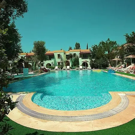 فندق Toloman Bitez Park 3*