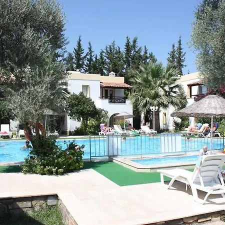 فندق Toloman Bitez Park 3*