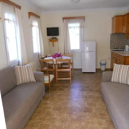 Toloman Bitez Park فندق