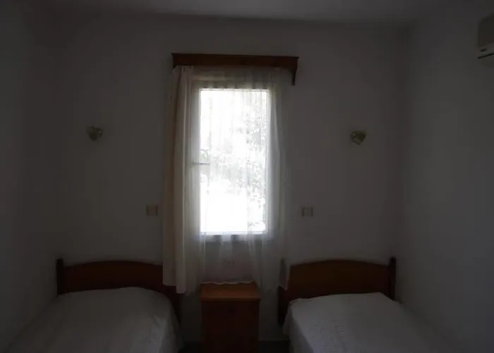 Toloman Bitez Park Ξενοδοχείο